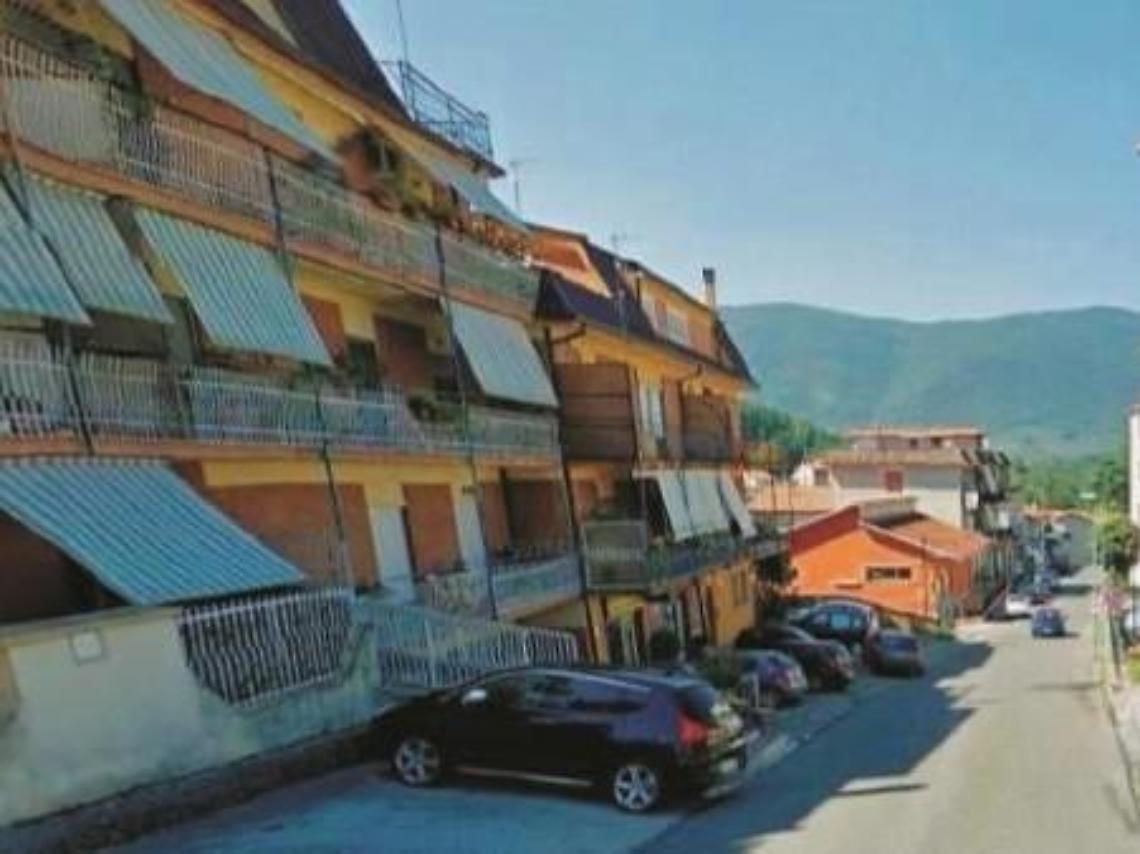 Botte da orbi dal commercialista: padre e figli contro il professionista