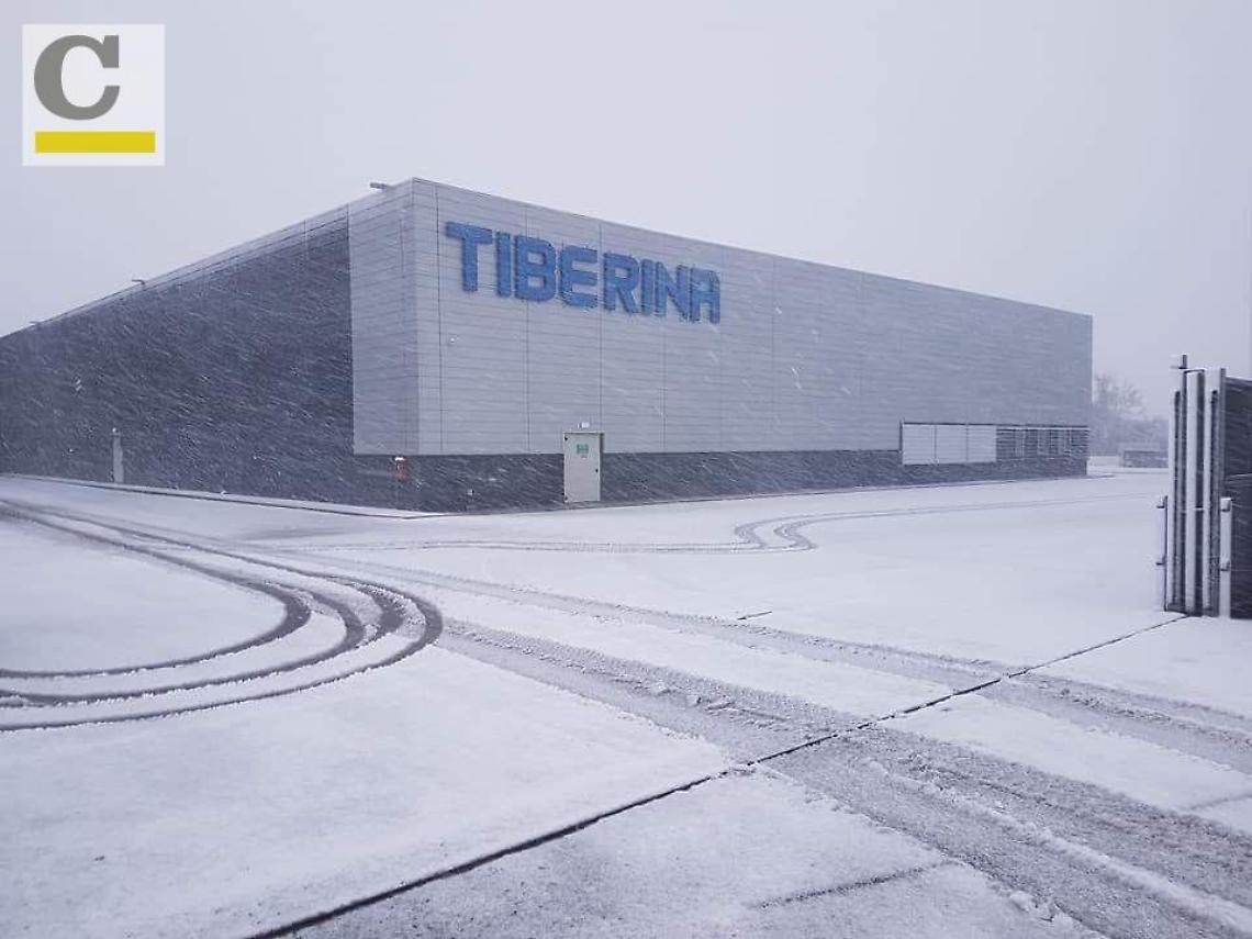 Fca bloccata dalla neve e dal gelo: stop esteso al pomeriggio e indotto