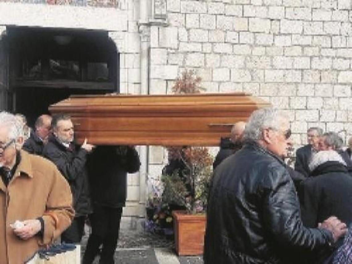 L'ultimo saluto a Montoni. Con lui se ne va un'epoca. Politica in lutto