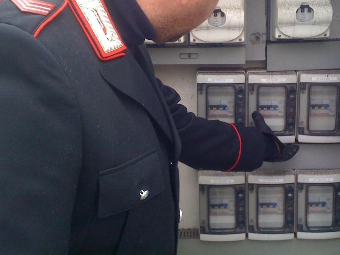 Furto di energia elettrica: scoperte e denunciate tre persone