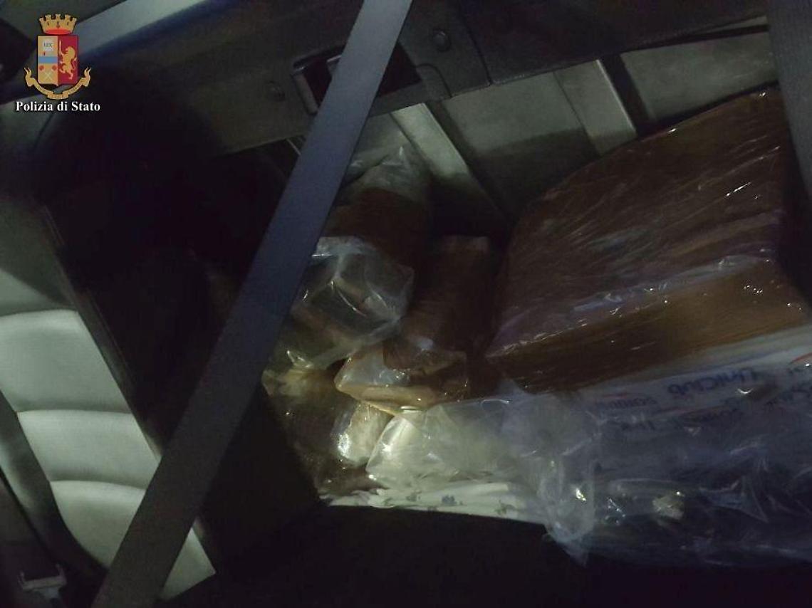 In viaggio con la droga: "corriere" ciociaro fermato in A1 con 36 kg di hashish