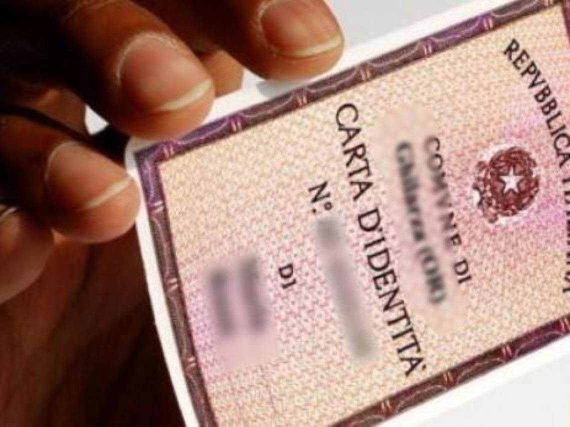 Aire, pasticcio carta d'identità 