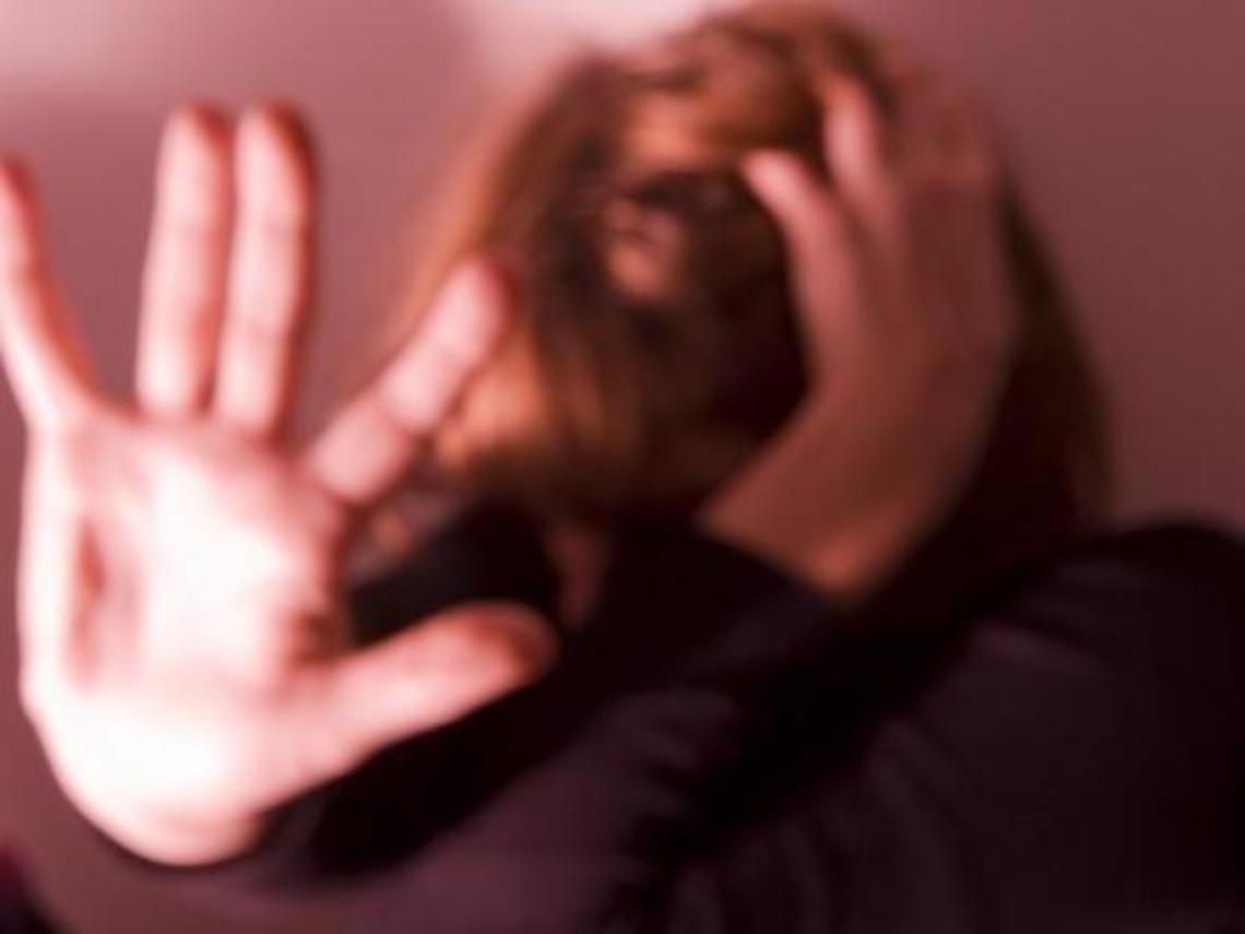 Tentò di strangolare la moglie: ora l'uomo racconta la sua verità