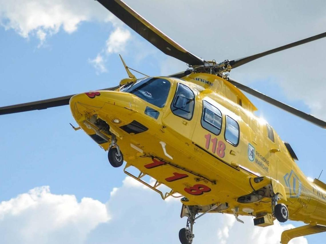 Un colpo in testa con la pistola della sorella, non ce l'ha fatta il 29enne