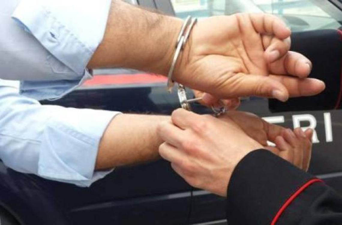 Furti a raffica nelle scuole, rumeno evade dai domiciliari: arrestato