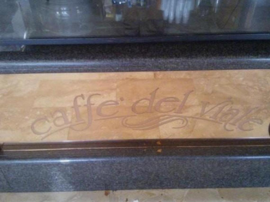 Doppio colpo nella notte: svaligiati un noto bar ed una tabaccheria