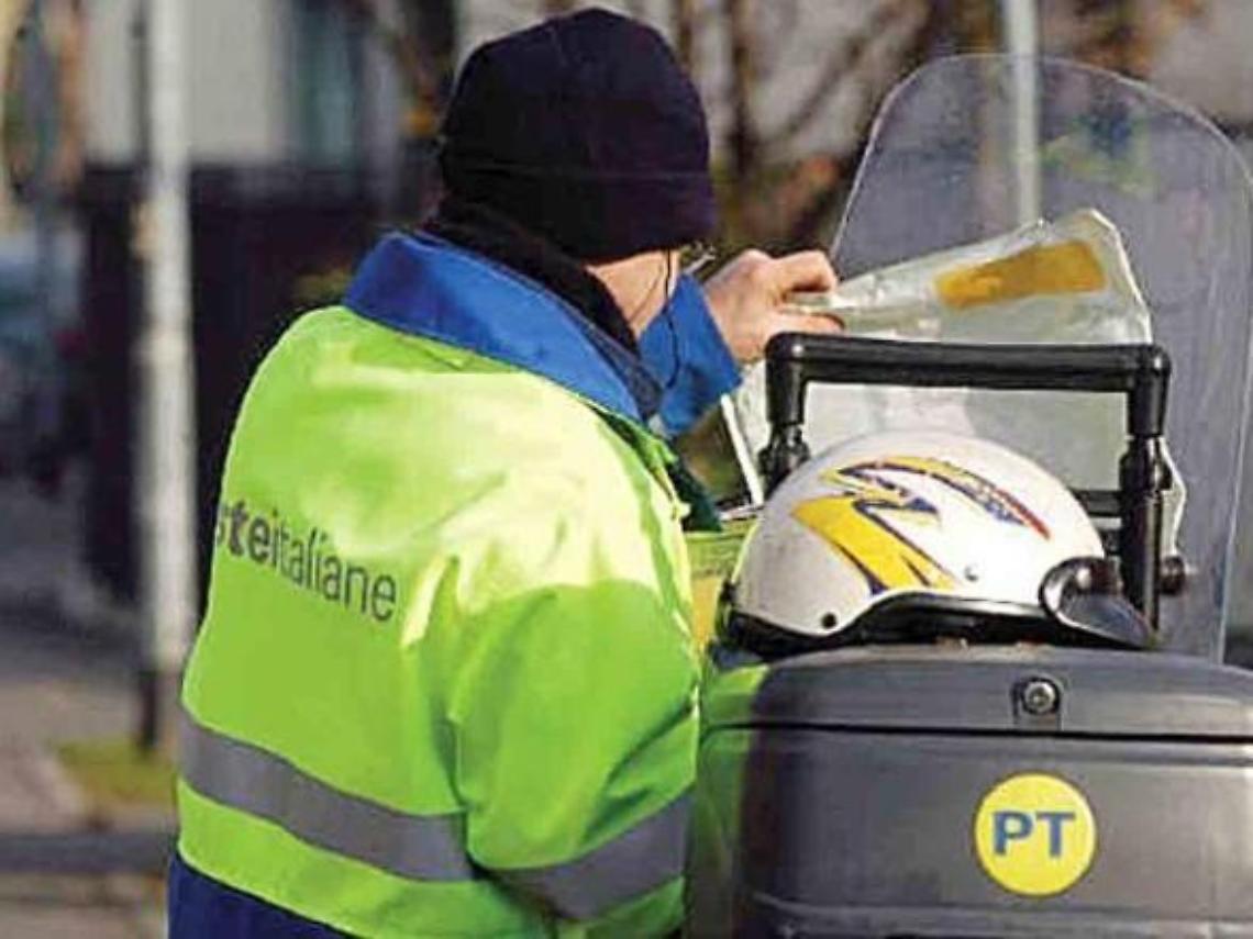 Pochi portalettere e nelle case le bollette arrivano già scadute