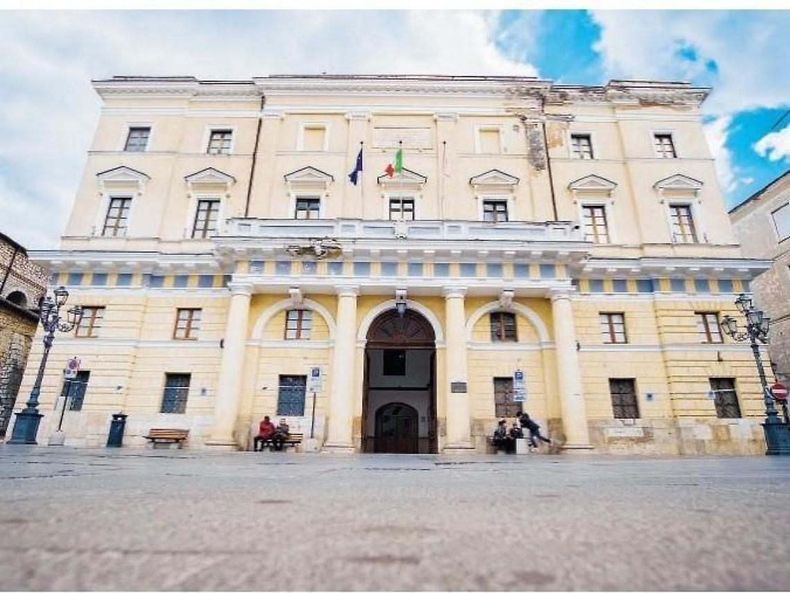 Casa abusiva, deciso lo sgombero per un'intera famiglia