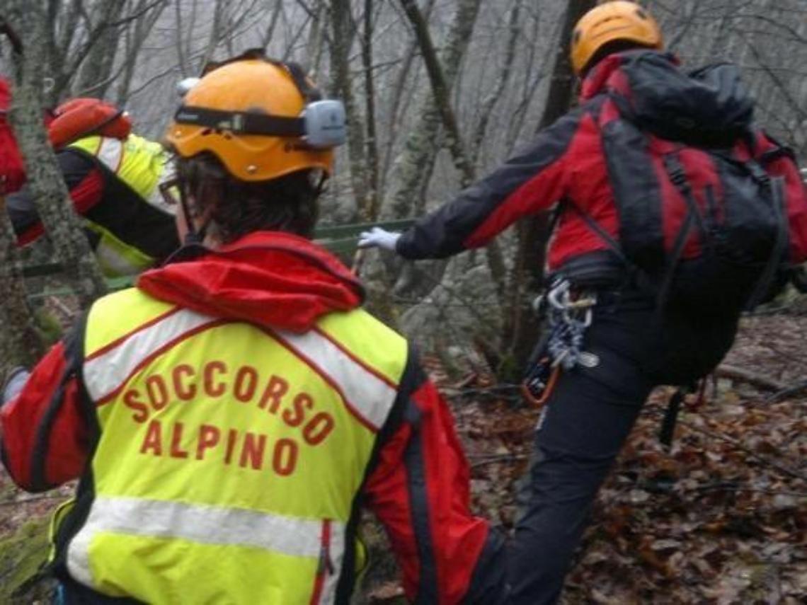 Escursione da incubo: tre ragazze si perdono nei boschi