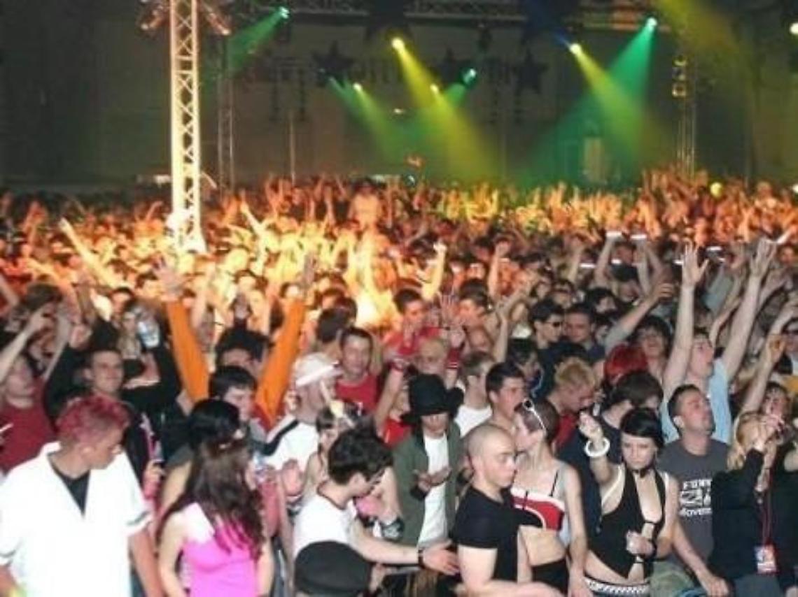 Rave party non autorizzato: denunciati tutti i 140 giovani partecipanti