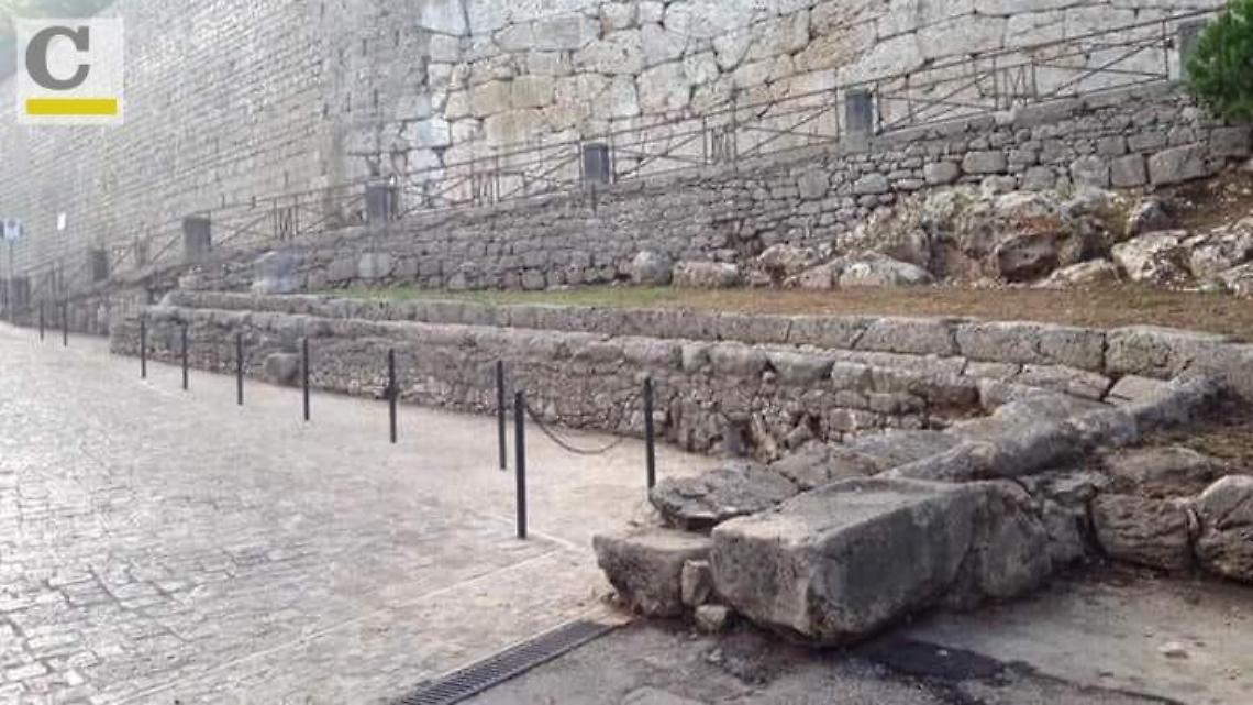 Alatri, dissuasori nell'area dell'Acropoli: di notte regna il caos