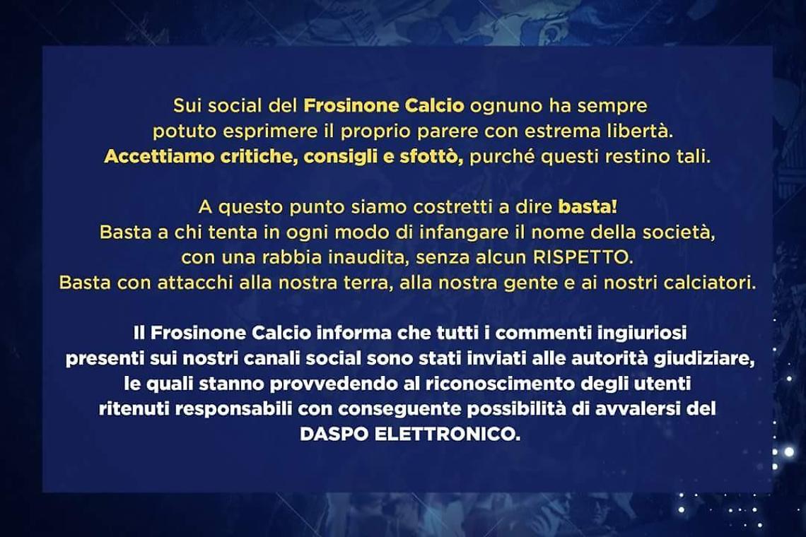 Il Frosinone Calcio pesantemente insultato sul web, scatta la denuncia