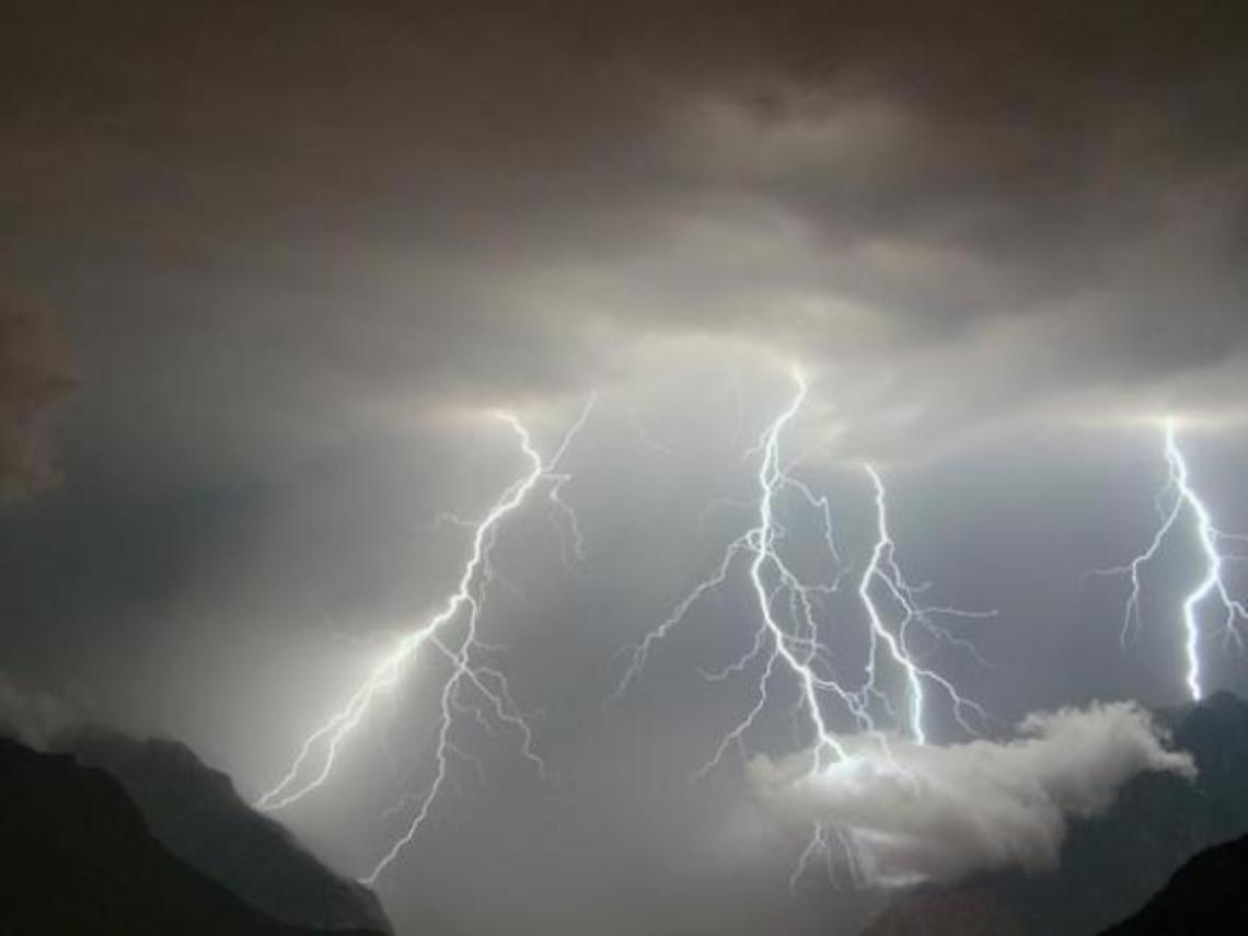 Meteo, addio estate...almeno per il weekend: pioggia e crollo delle temperature