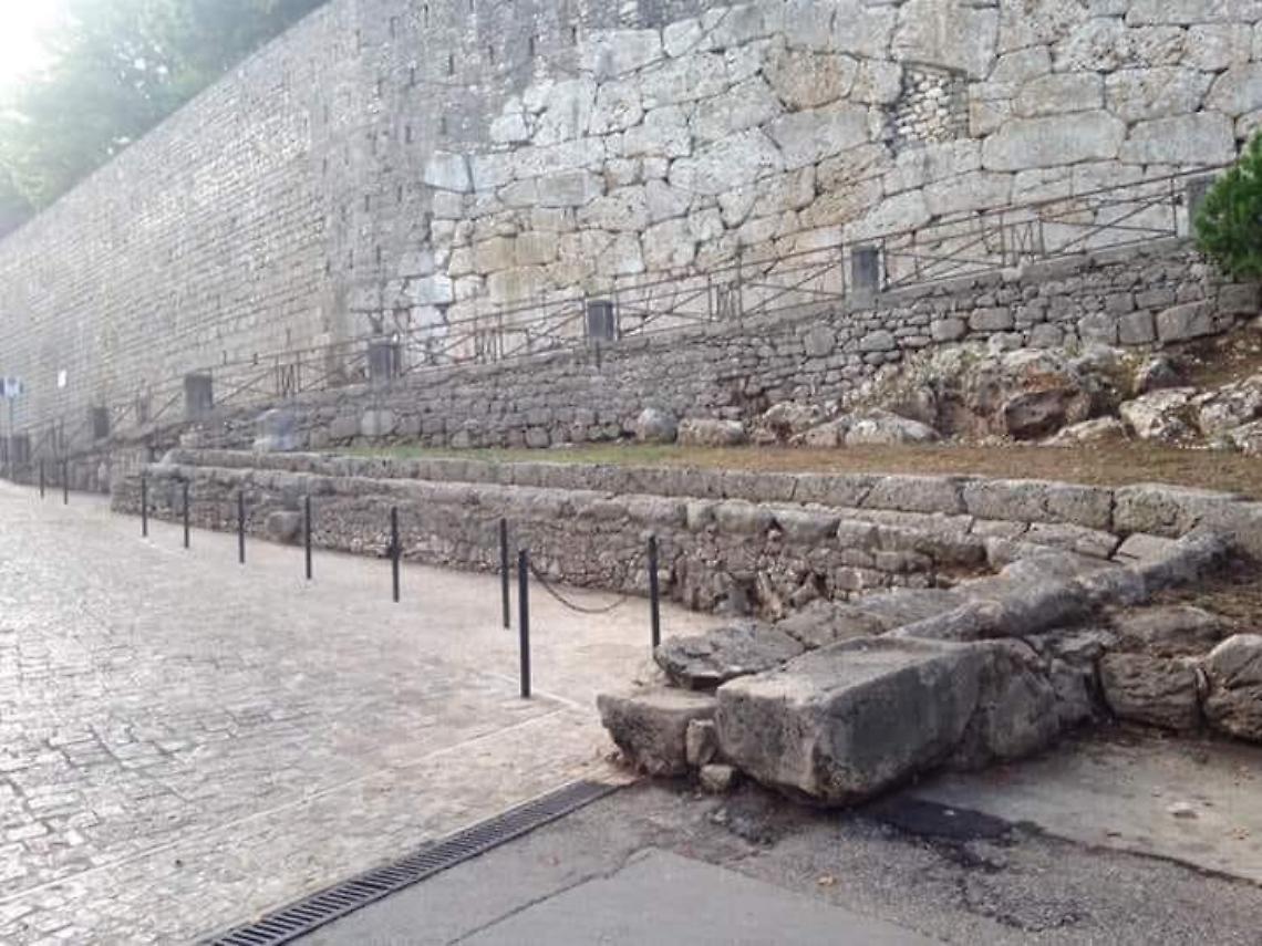 Alatri, ancora allarme per i sassi lanciati dall'Acropoli