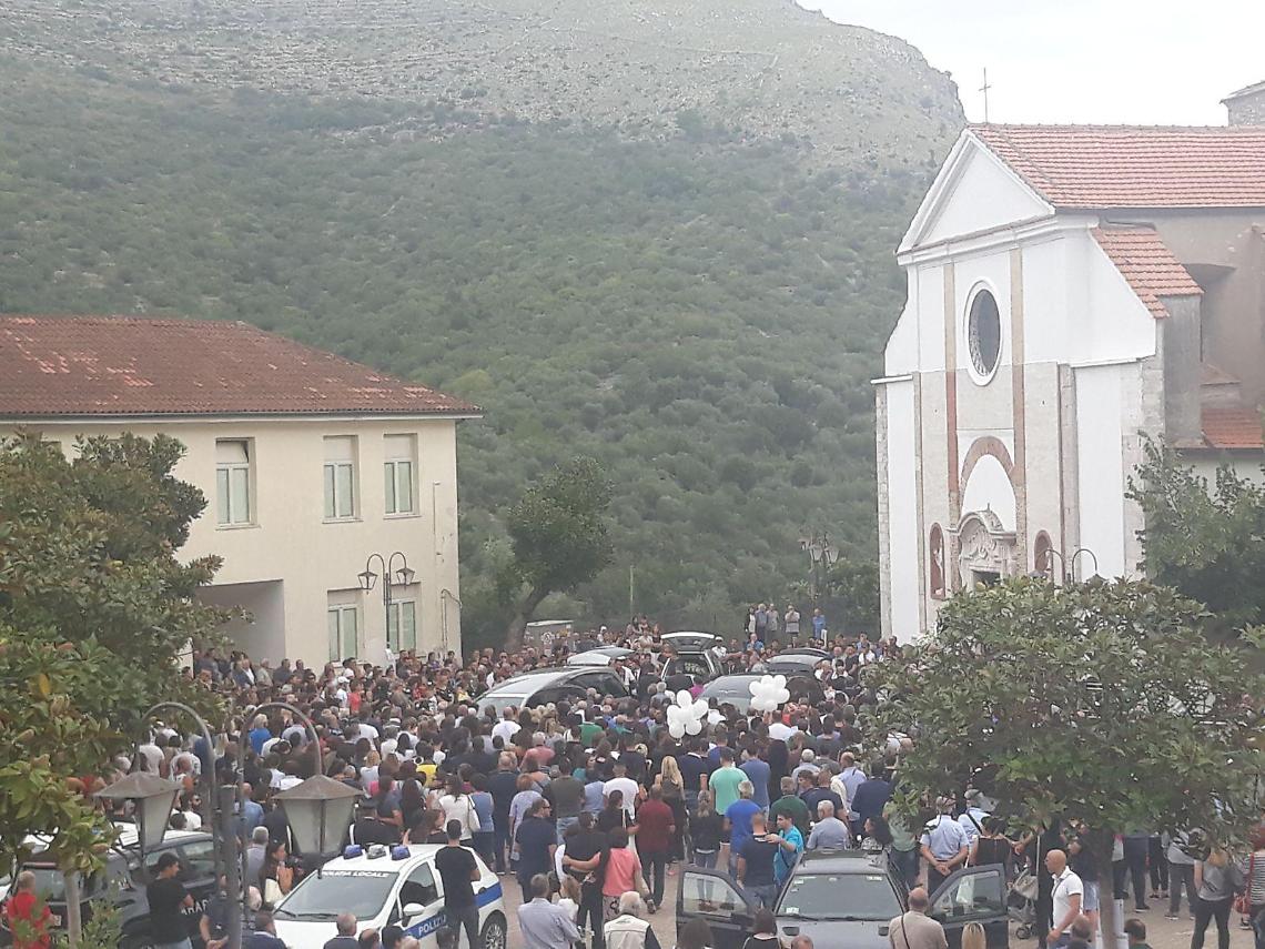 Strage familiare di Esperia: l'amaro risveglio del paese dopo l'addio