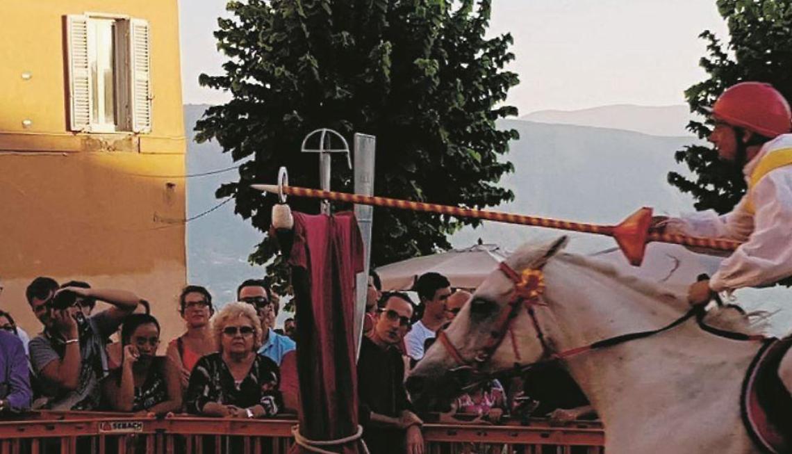 Tuffo nel Medioevo: la storia rivive con lo “Schiaffo di Anagni”