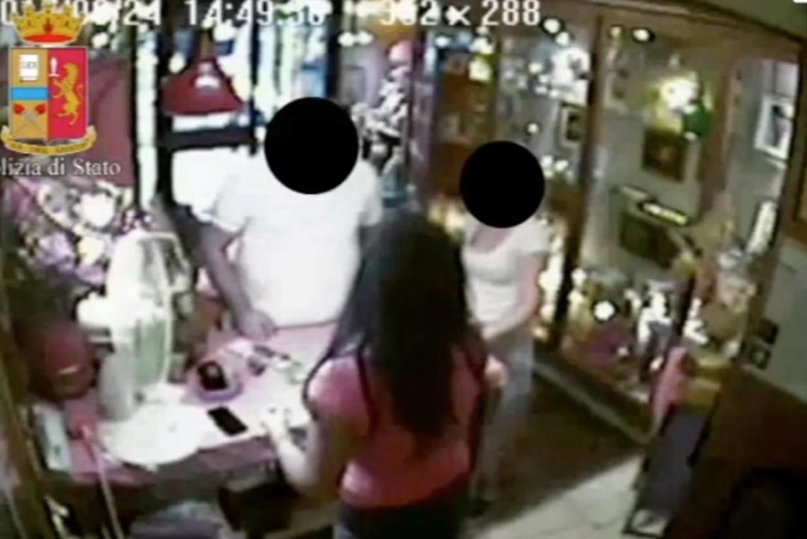 Colpo da 40mila euro in gioielleria, la scena è stata ricostruita in 3D