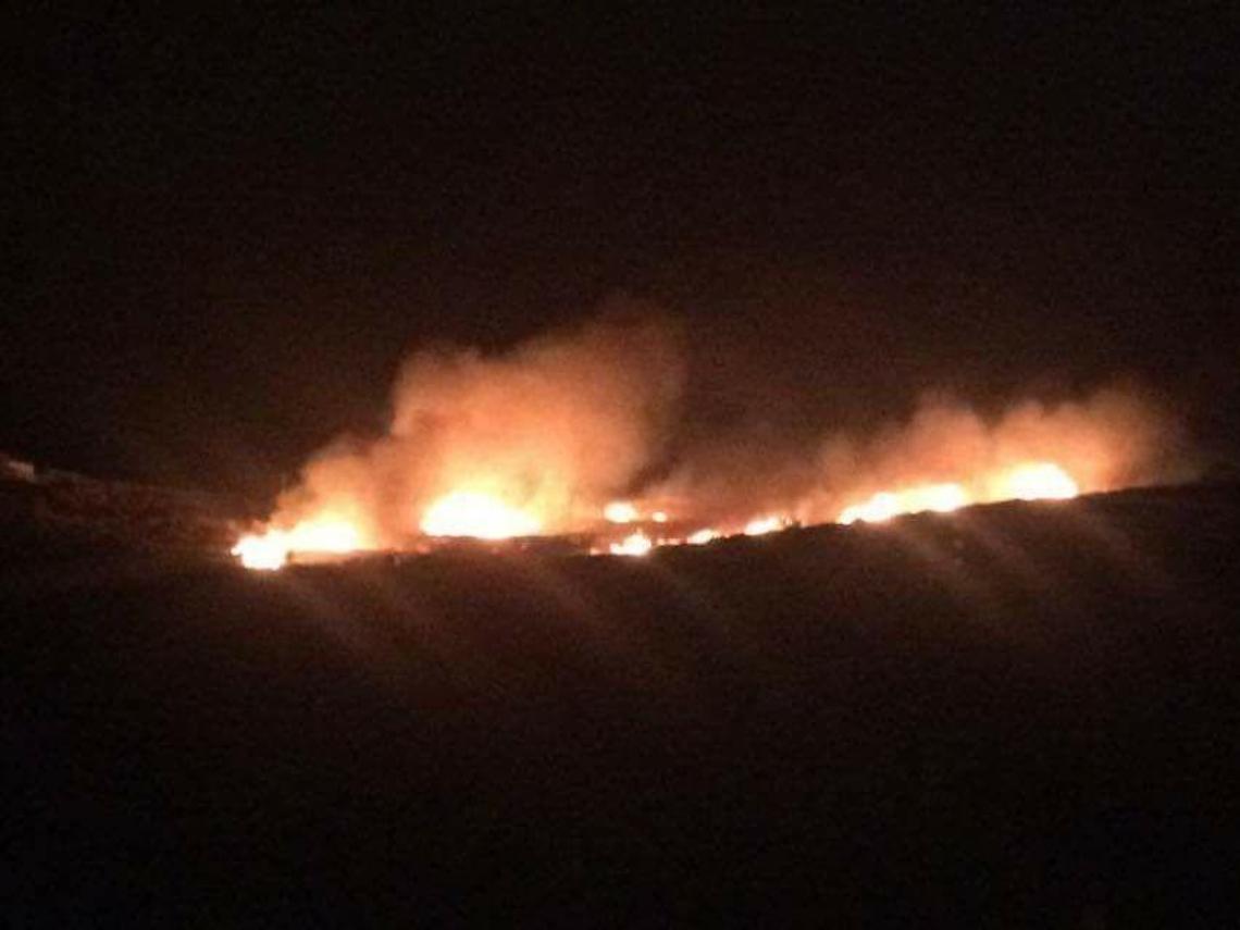 Quattro roghi nella stessa zona, il sindaco non ha dubbi: "incendi dolosi"