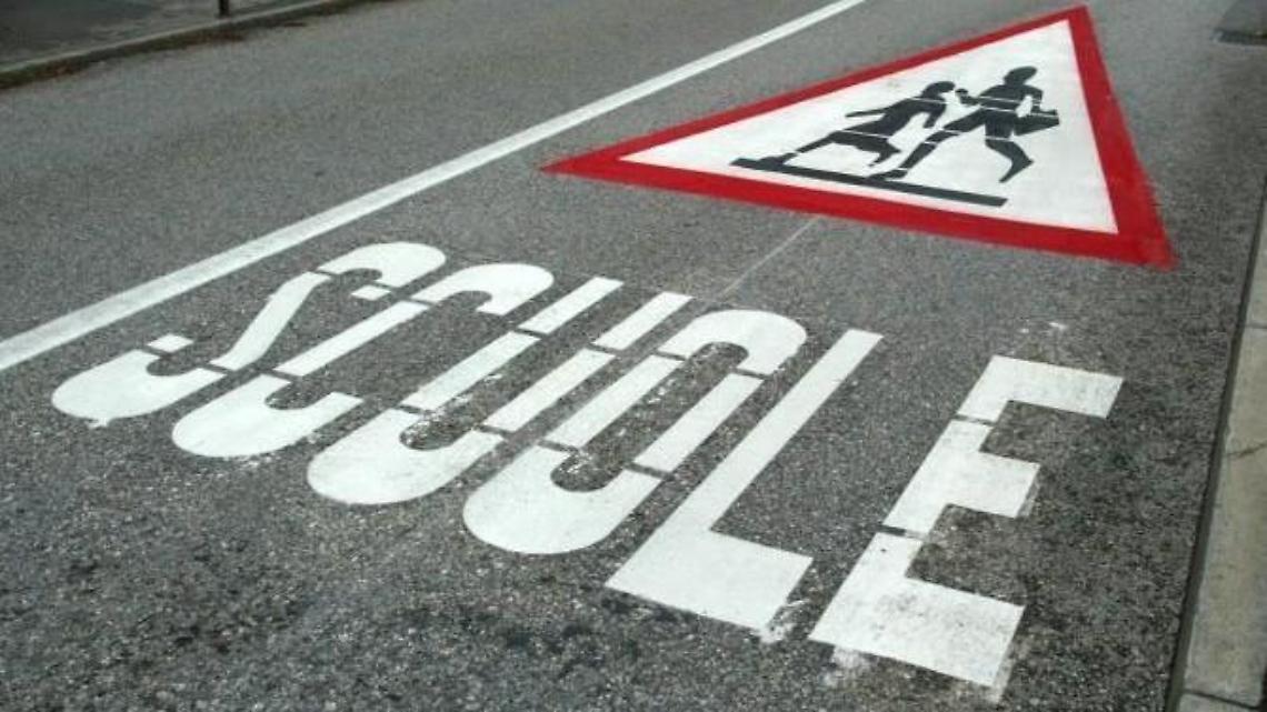 Automobilisti trasgressori nei pressi delle scuole, a rischio i bambini