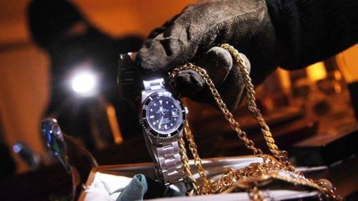 Colpo grosso nell'abitazione di un imprenditore: ingente il bottino