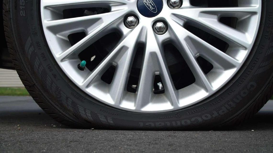 La banda delle gomme fa strage: decine di auto nel mirino nella notte