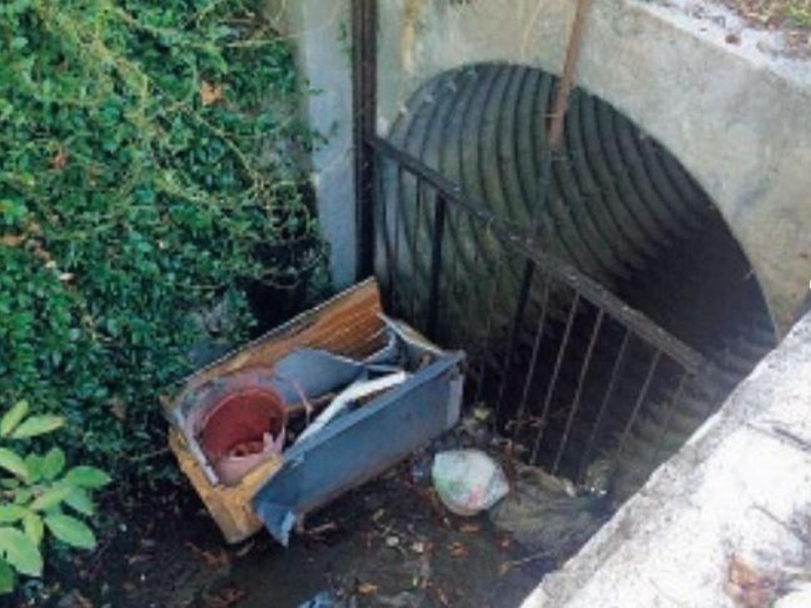 Canale ostruito, incubo pioggia: a rischio allagamento decine di abitazioni