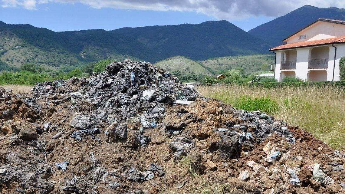 Nocione, veleni sepolti: "caccia" ai proprietari dei terreni dell'intera zona