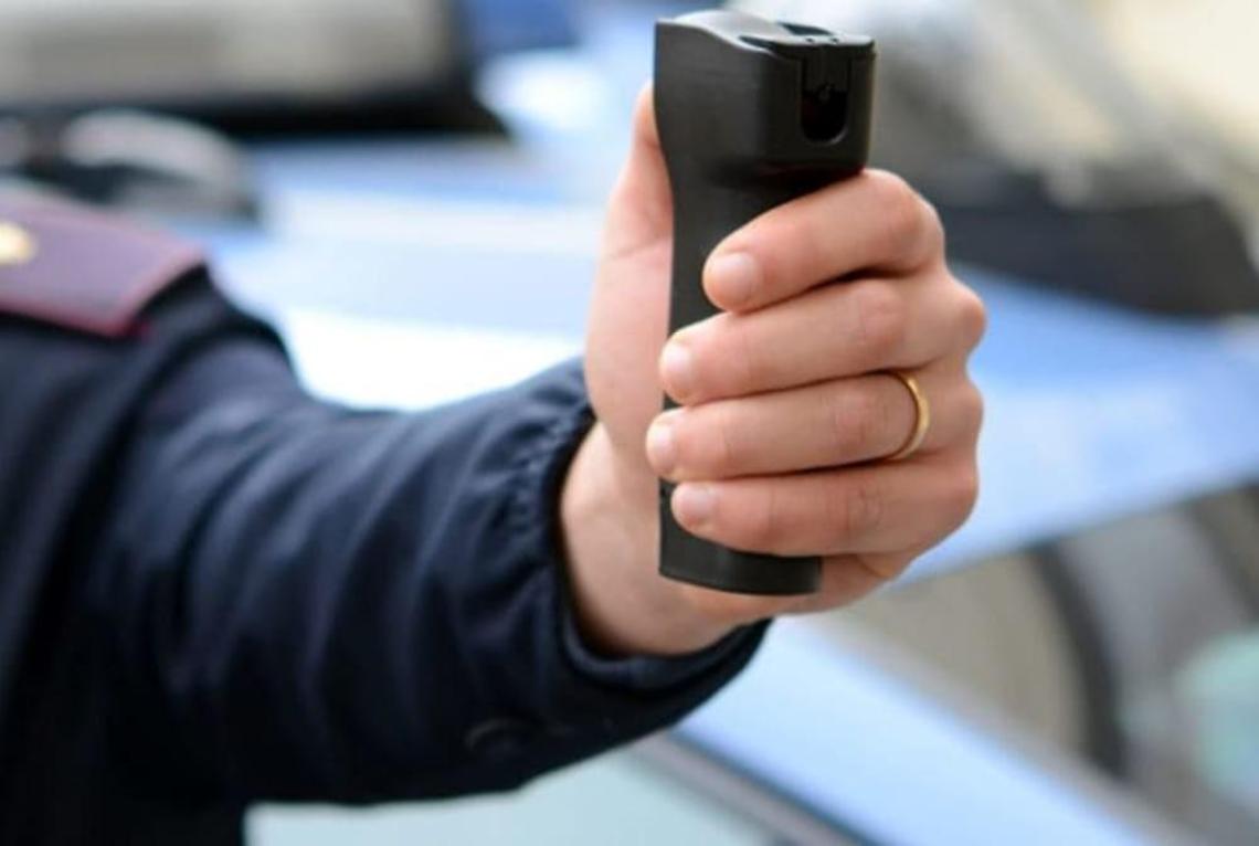 Lotta al crimine, i vigili si armano: in arrivo spray e bastoni estensibili