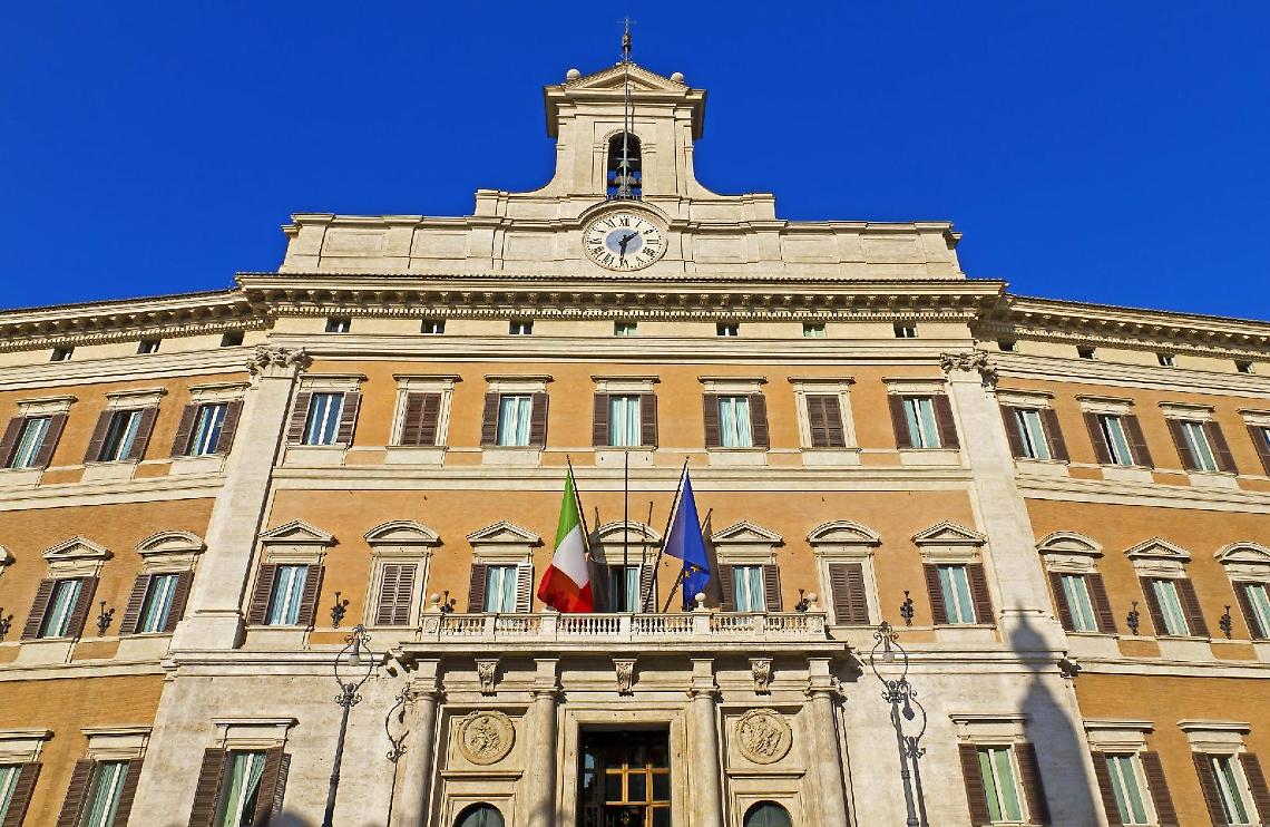 La vita a Montecitorio: ecco il libro. Torna la rassegna “Salotto d'autore"
