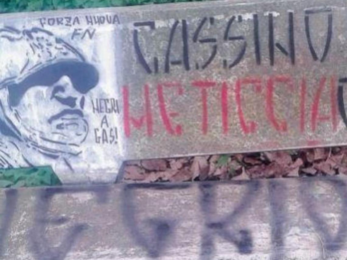 Razzismo, spunta una nuova scritta. L'ondata non si placa