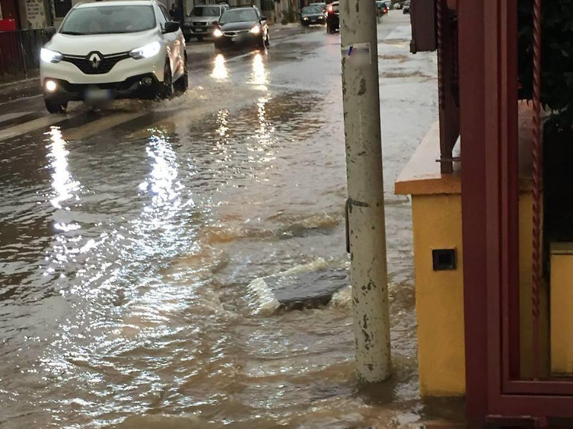 Maltempo, peggioramento in arrivo: chiusi i sottopassi almeno fino a domani