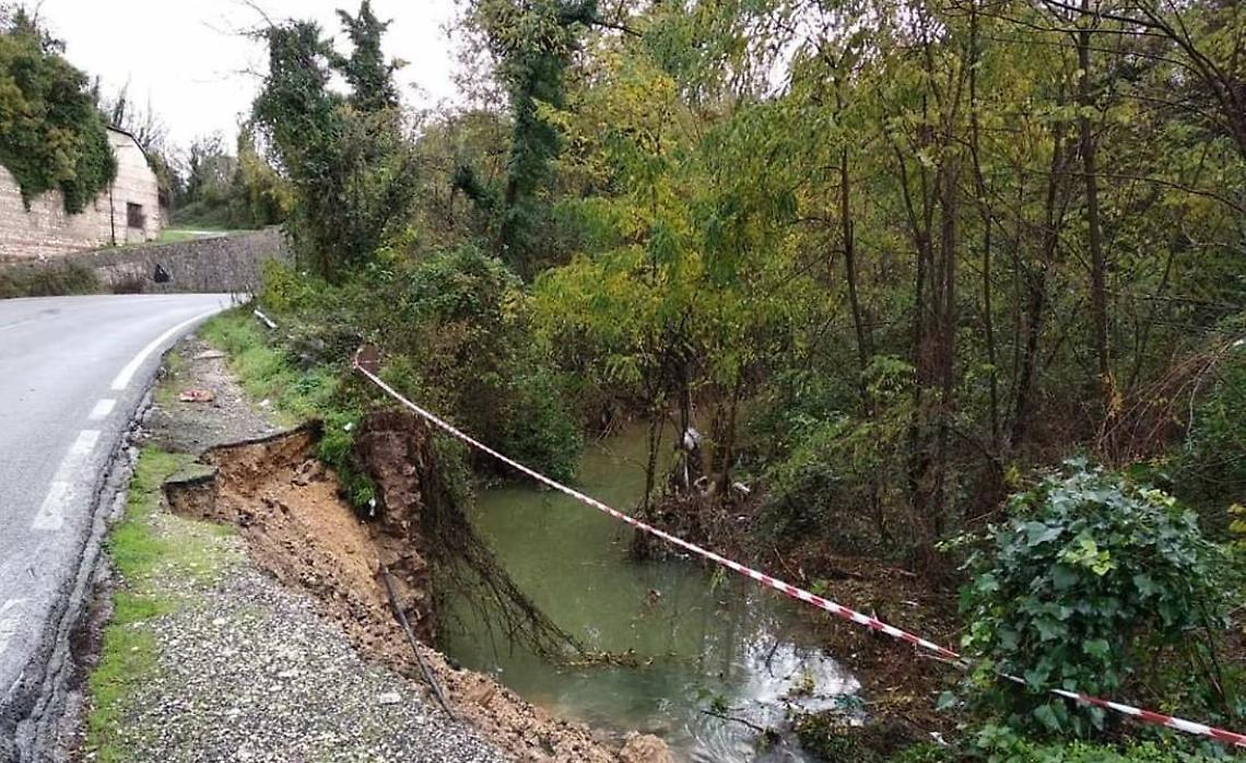 Frana in via Fornaci: l'attenzione resta alta, ora la messa in sicurezza