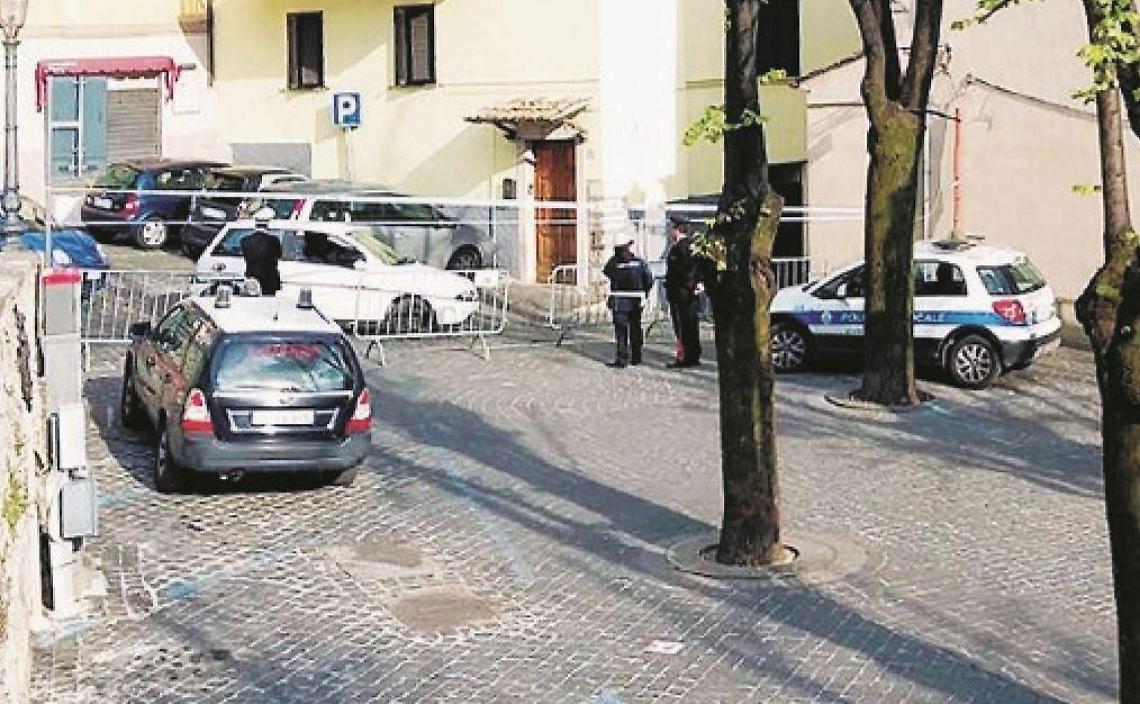 Omicidio Morganti, drammatiche testimonianze: Emanuele colpito anche a terra