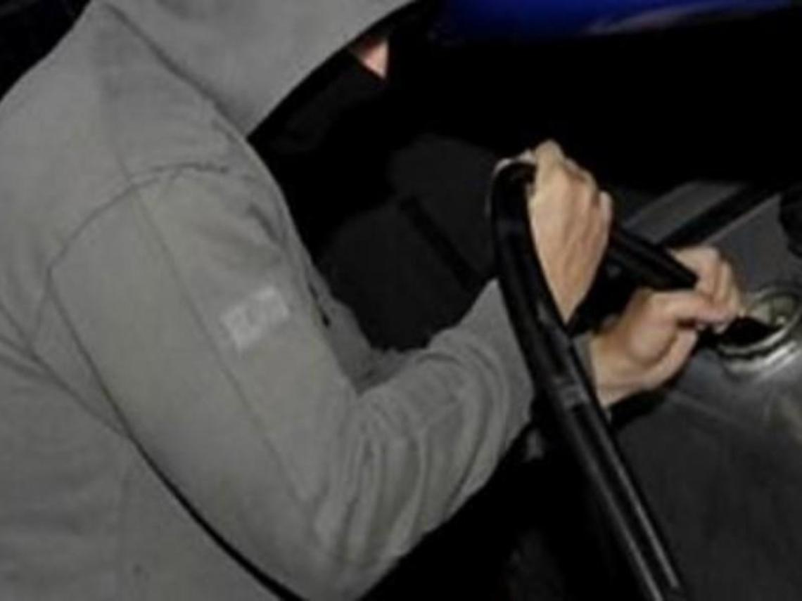 Normale famiglia di giorno, ladri senza scrupoli di notte: arrestati