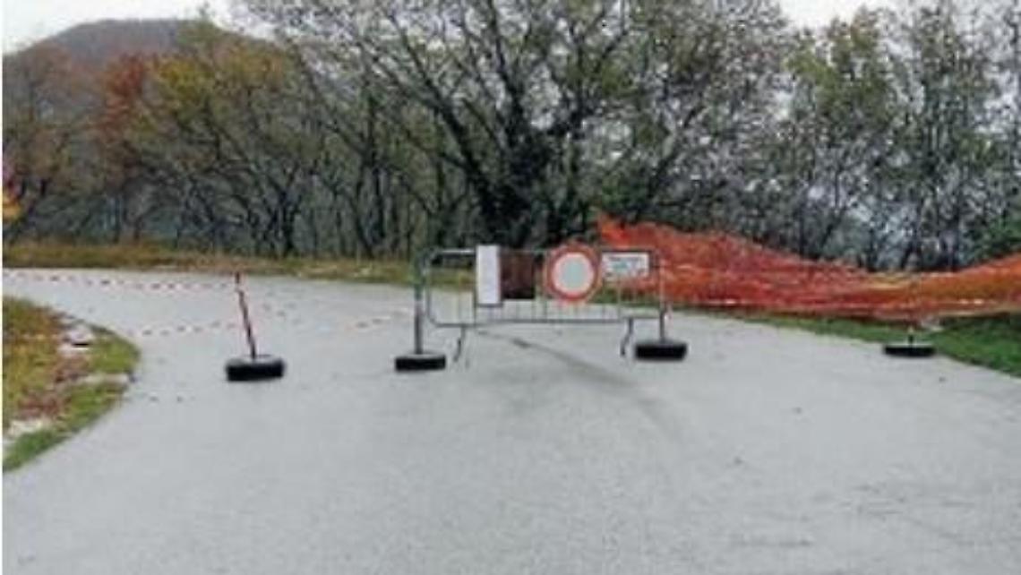 Valcomino, due strade chiuse da mesi: pesanti i disagi ma nessuno interviene