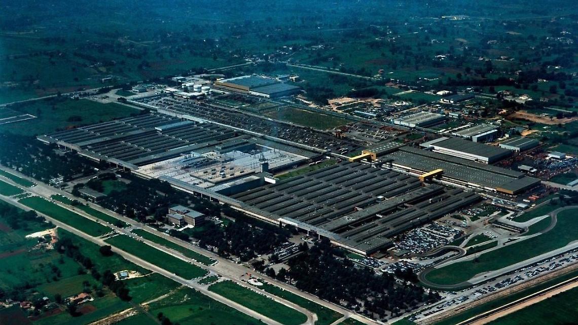 Fca, ecotassa e mercato dell'auto ko: sindaci davanti ai cancelli