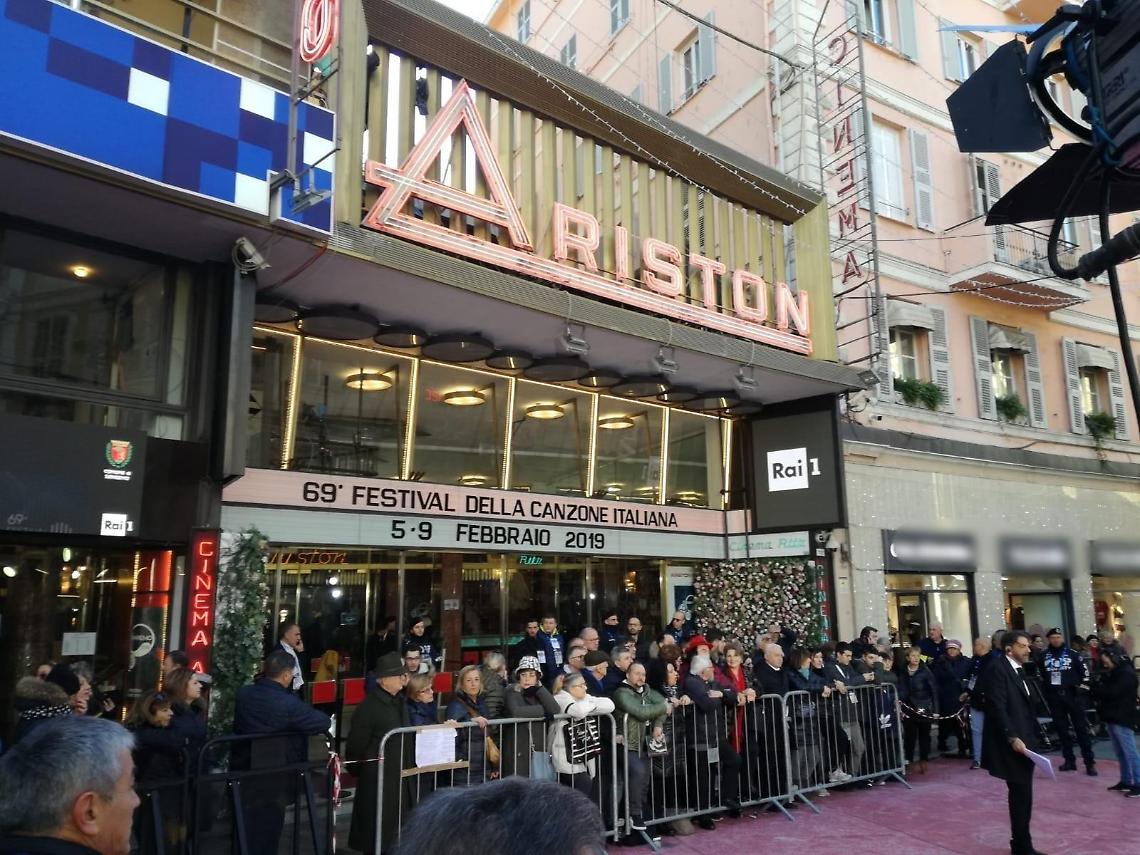 Sanremo 2019, "l'esercito" dei commentatori si scatena sul web