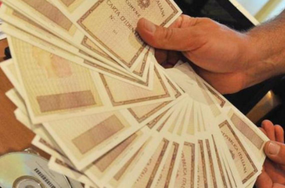 Furto notturno all'Anagrafe: rubate 104 carte d'identità