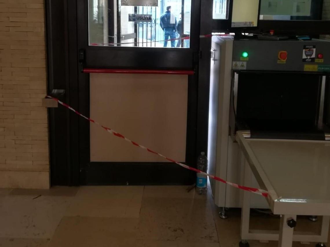 Cassino, ingresso del tribunale off limits per la rottura di una cerniera