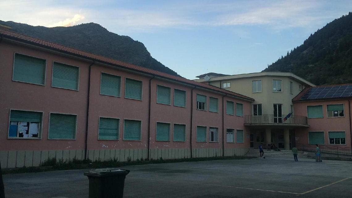 Sora, muffa in classe: trasloco in vista per due classi della "San Rocco"