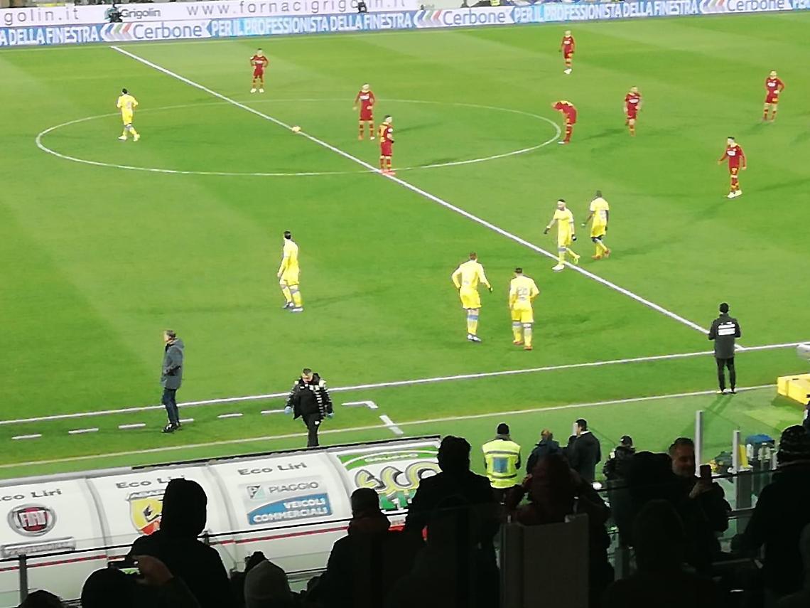 Amara sconfitta per i ciociari, Frosinone beffato nel recupero dalla Roma