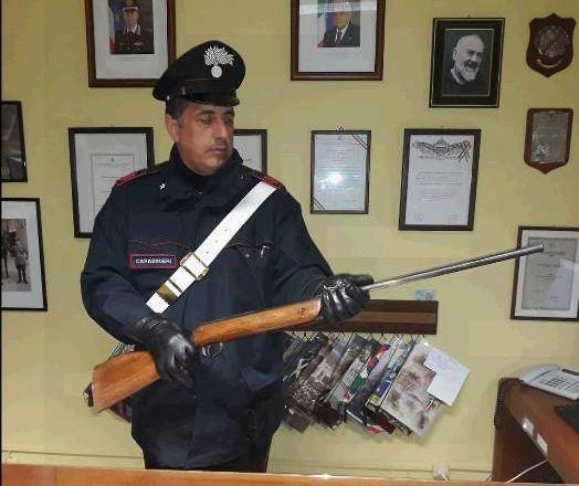 Detenzione illegale di armi clandestine: ristoratore denunciato