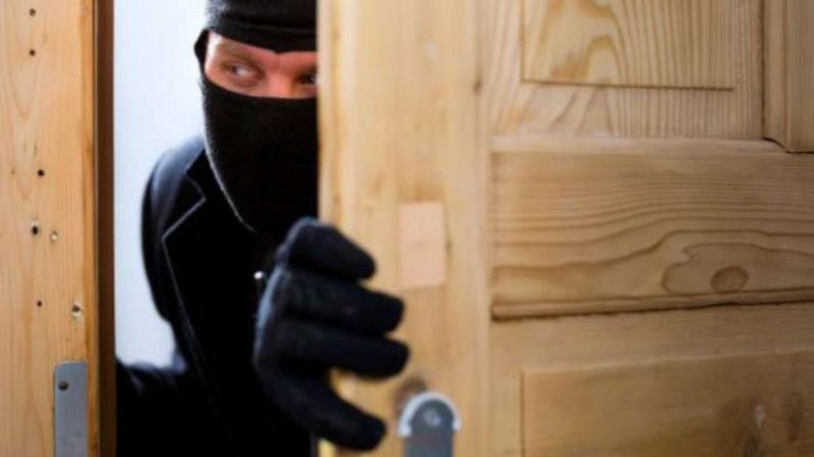 Furti multirazziali: nel mirino un ortofrutta egiziano e un ristorante cinese