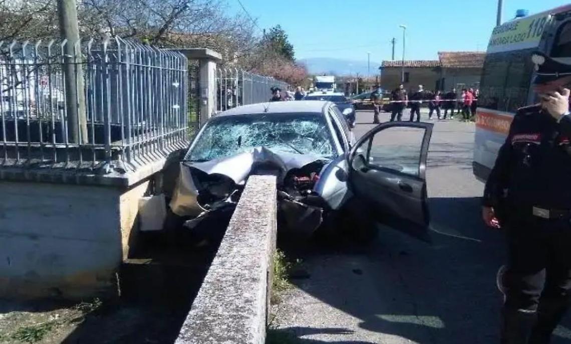 Uniti nella vita e nella morte: moglie e marito perdono la vita in uno schianto