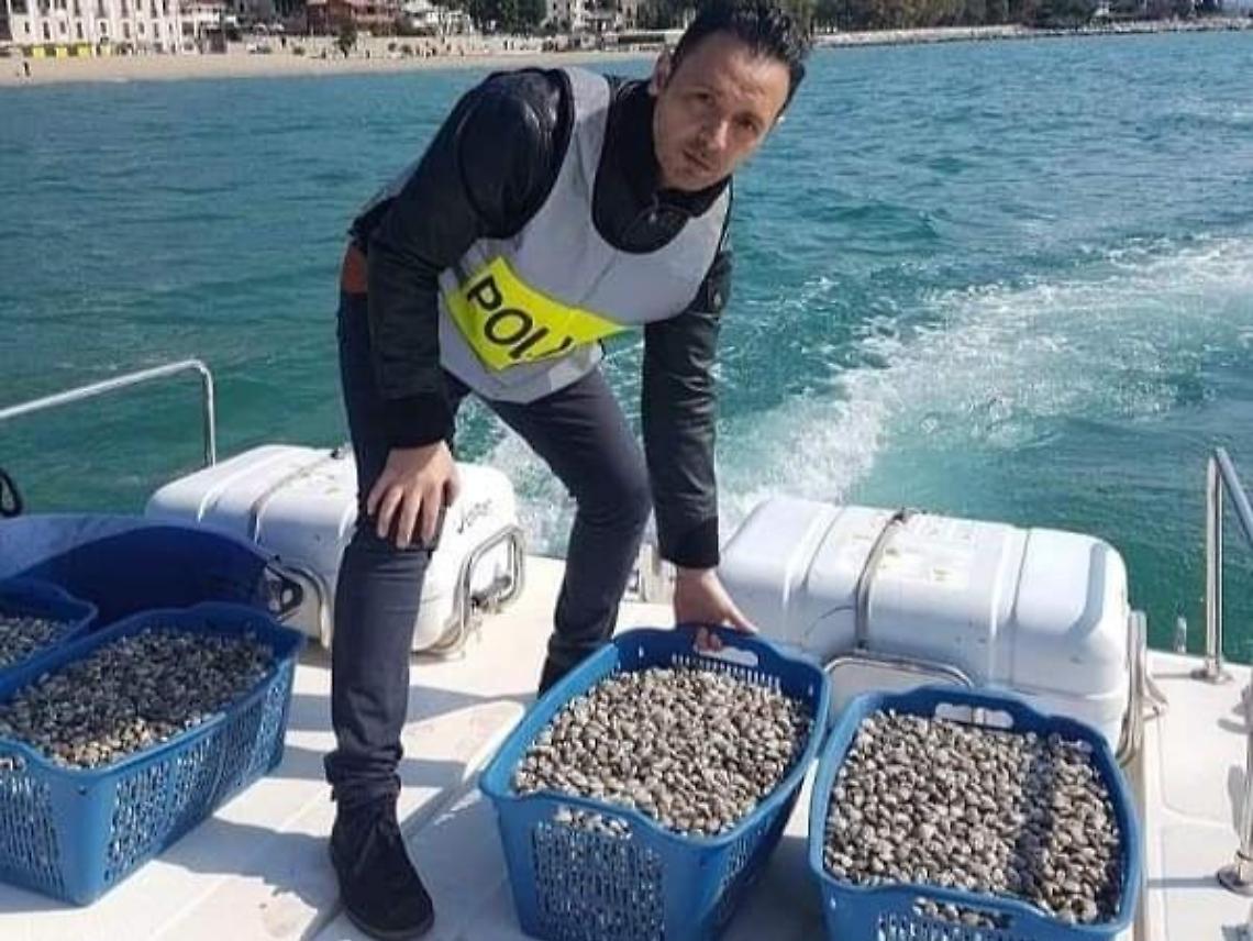 Lupini di mare pescati illegalmente: la polizia ne sequestra 180 kg