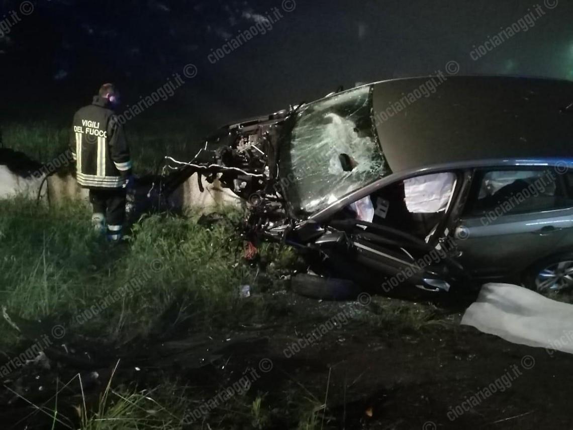 Incidente sulla Casilina: 28enne muore sul colpo incastrato tra le lamiere