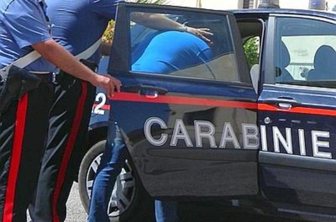 Minacce di morte all'ex moglie e ai loro figli: arrestato un 47enne