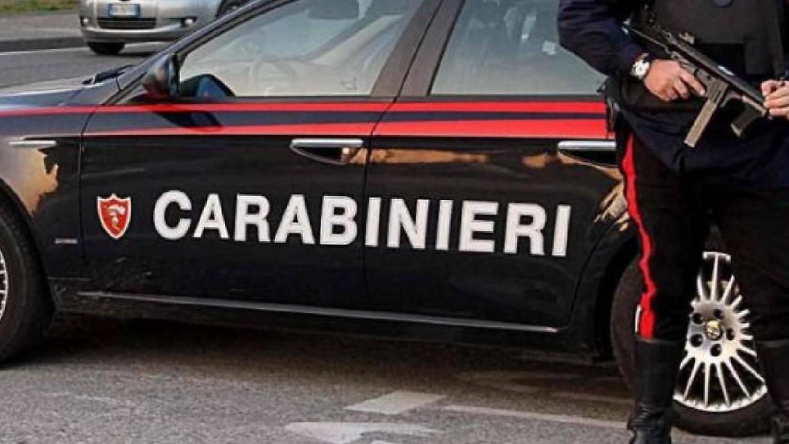 Coppia sospetta in paese: un uomo e una donna allontanati per tre anni