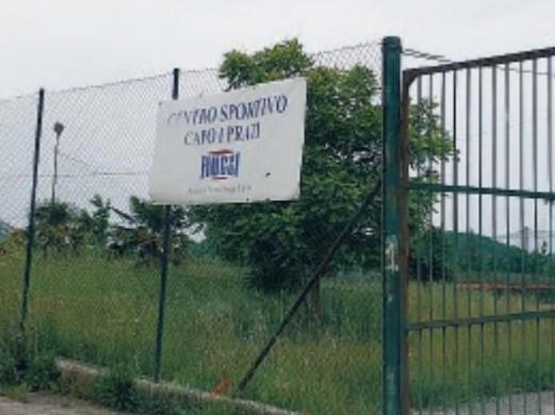 Città sepolta dalle erbacce e dal degrado: denunciate situazioni critiche