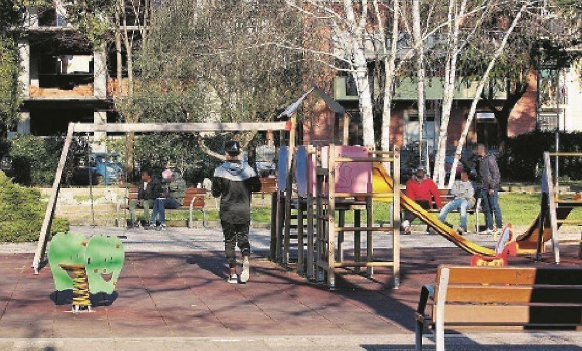 Mega rissa tra extracomunitari allo Scalo: lanci di bottiglie e attimi di paura